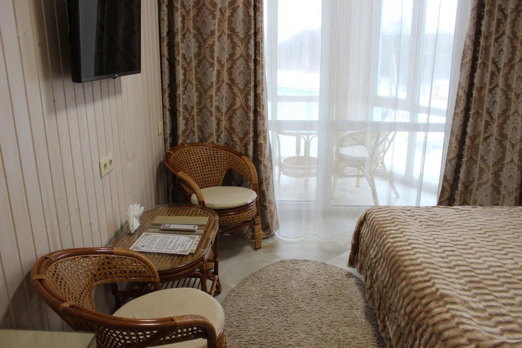 Kentavr Hotel นาวาโปลัตสค์ ภายนอก รูปภาพ